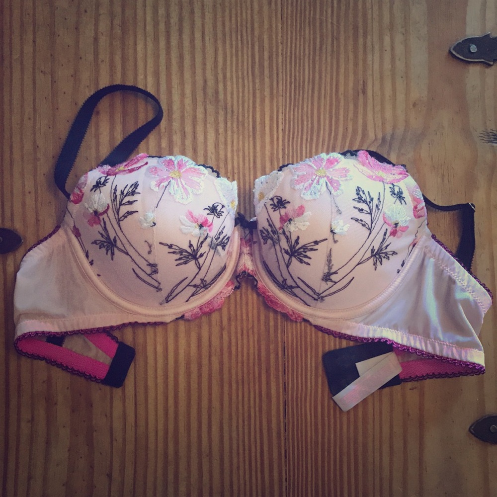 Victoria's Secret pink floral bra 34D